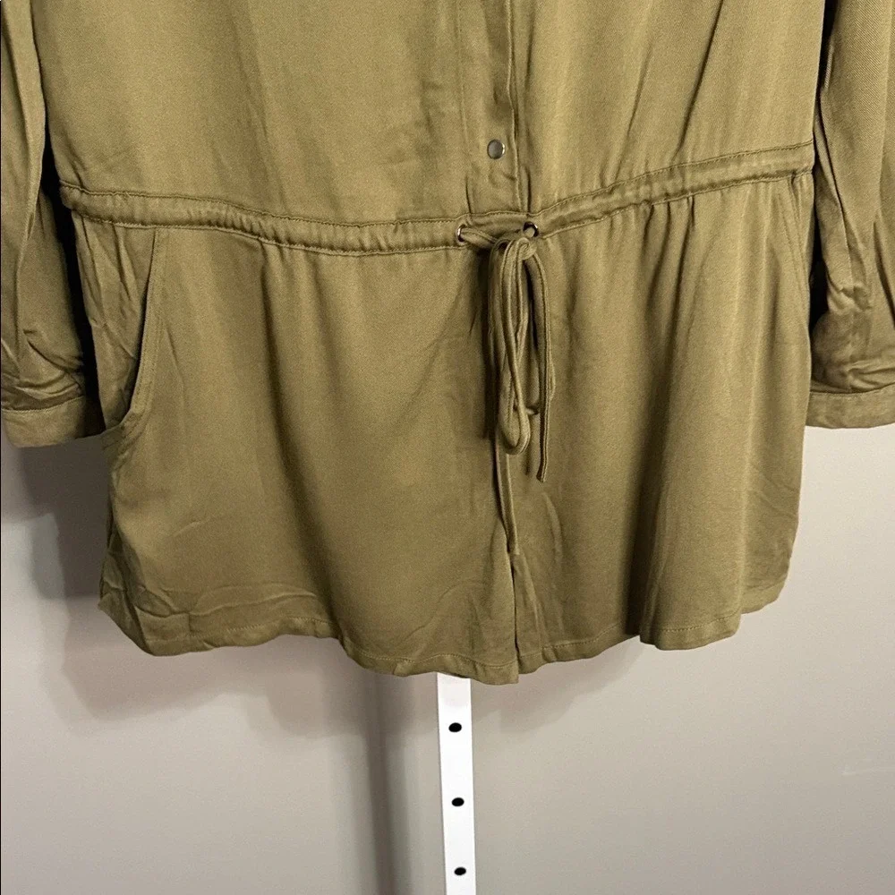 Lunik Olive Embroidered Floral Romper Size M NWT Boho Utility Casual‎ Outfit
